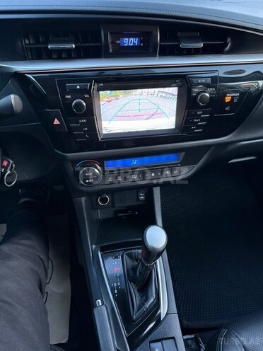 Toyota Corolla-14