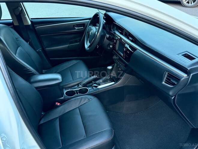 Toyota Corolla-15