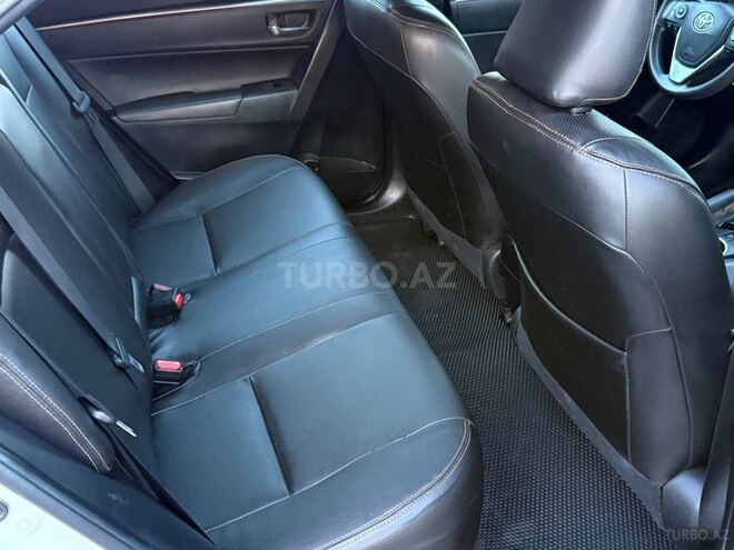 Toyota Corolla-13