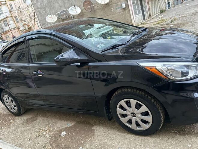 Hyundai Accent-8