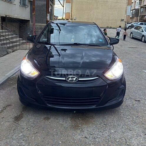 Hyundai Accent-1