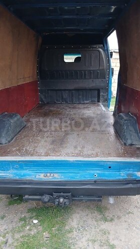 Ford Transit-6