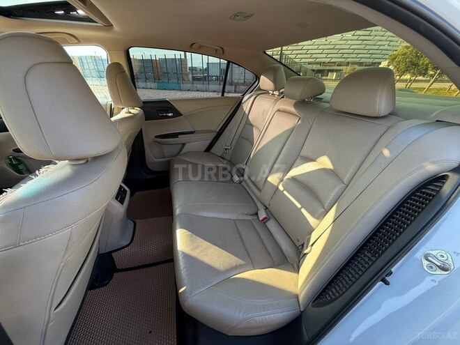 Honda Accord-13