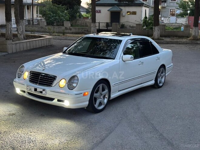 Mercedes E 320-3