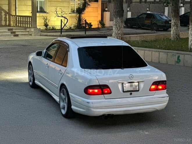 Mercedes E 320-5