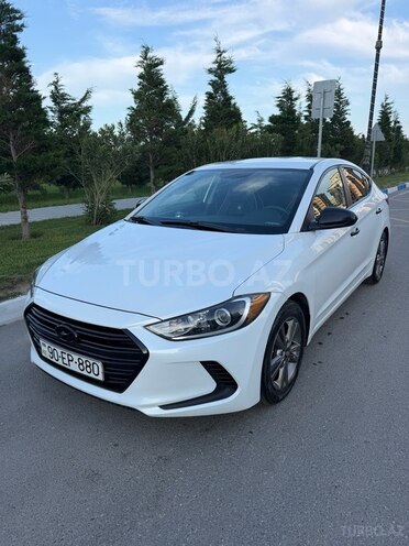 Hyundai Elantra-4