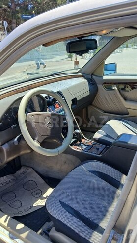 Mercedes C 280-8