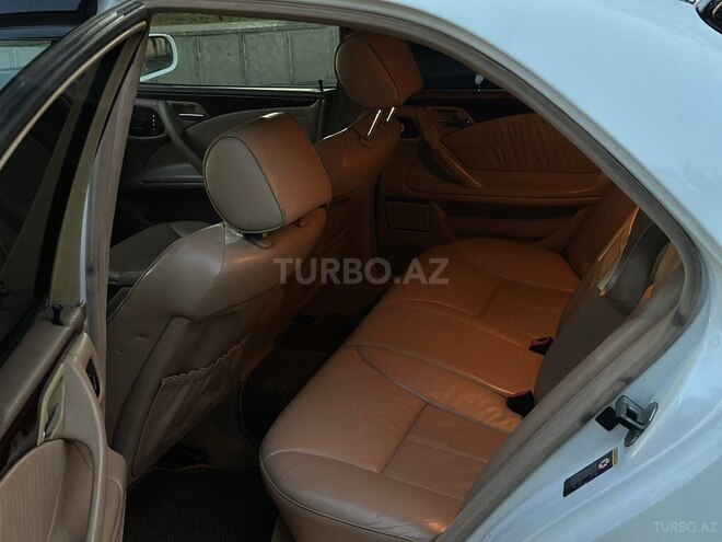 Mercedes E 320-14