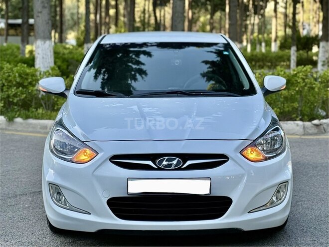 Hyundai Accent-3