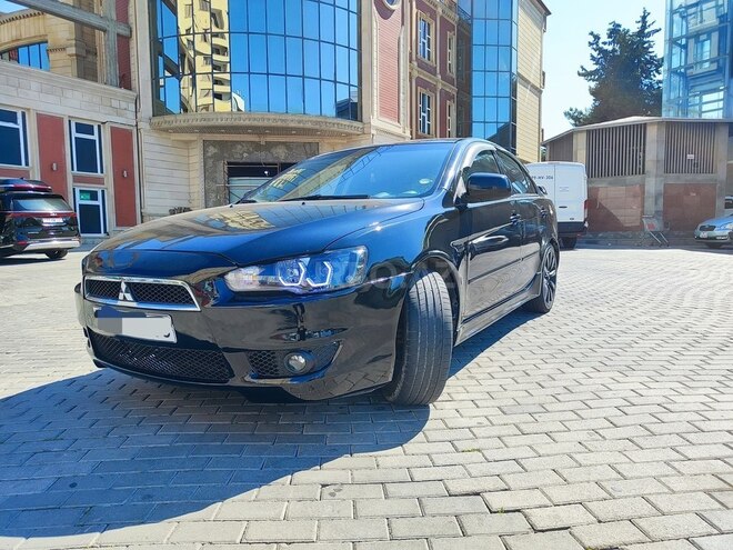 Mitsubishi Lancer-4