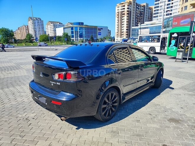 Mitsubishi Lancer-8