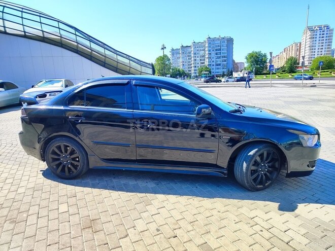 Mitsubishi Lancer-5