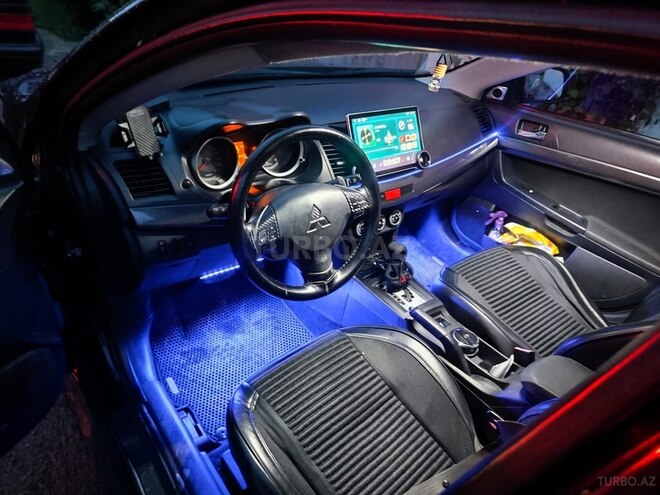 Mitsubishi Lancer-12