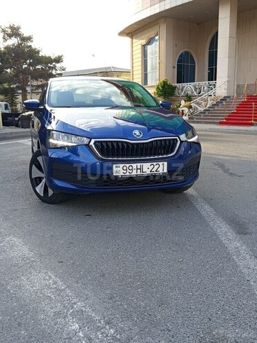Skoda Rapid-1