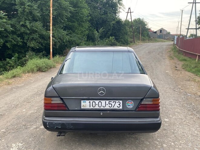 Mercedes 260 E-4