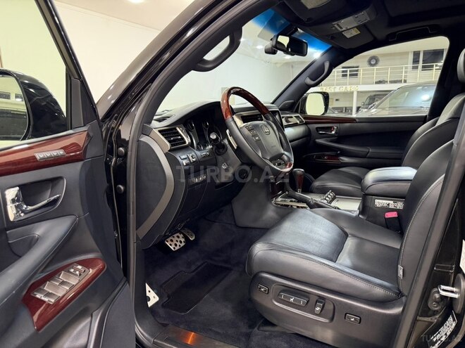 Lexus LX 570-18