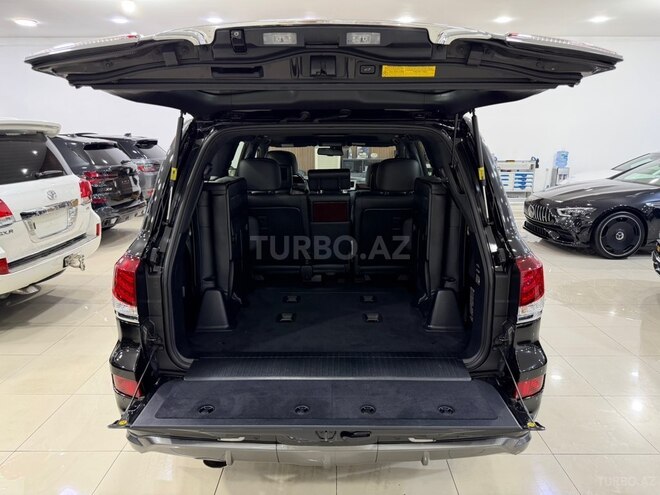 Lexus LX 570-42