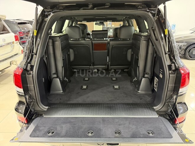 Lexus LX 570-43