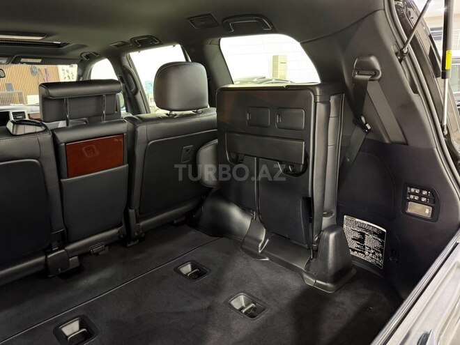 Lexus LX 570-46