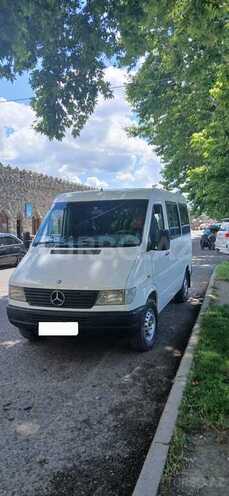 Mercedes Sprinter 208-1