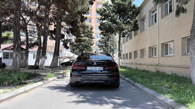 BMW 530e-8