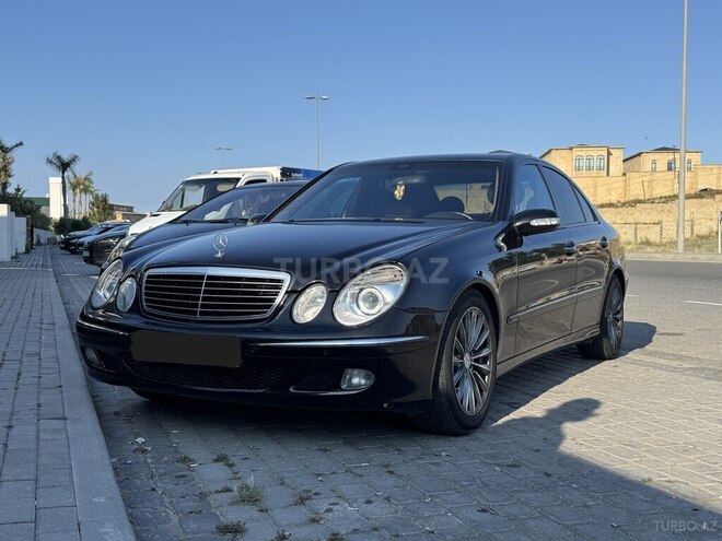 Mercedes E 270-12