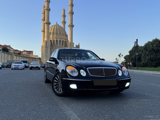 Mercedes E 270-3