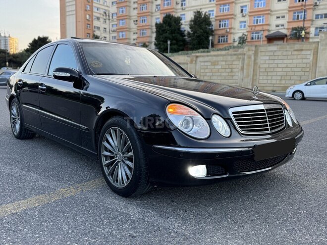 Mercedes E 270-6