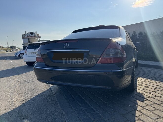 Mercedes E 270-13