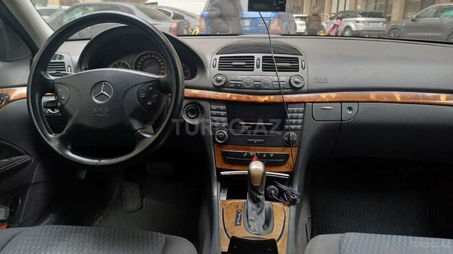 Mercedes E 220-4