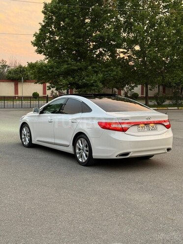 Hyundai Azera-8