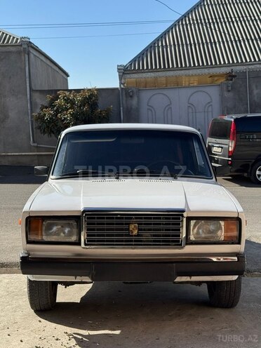 LADA (VAZ) 2107-1