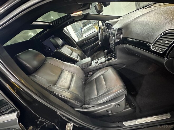 Jeep Grand Cherokee-18