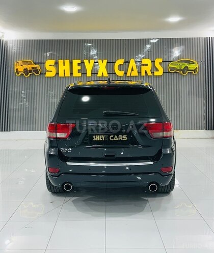 Jeep Grand Cherokee-14