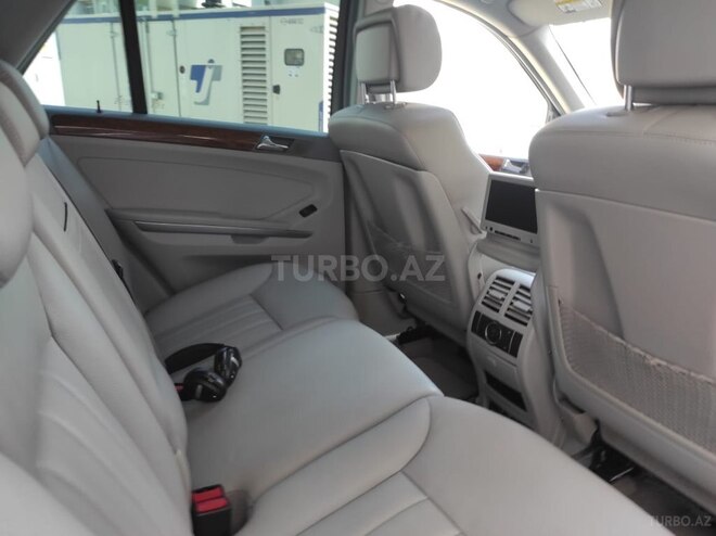 Mercedes ML 350 4MATIC-14