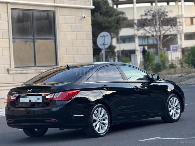 Hyundai Sonata-6