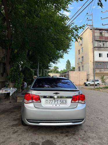 Chevrolet Cruze-2