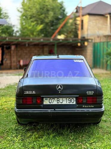 Mercedes 190-8