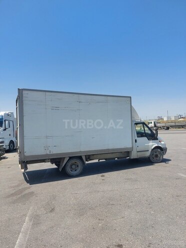 Ford Transit-3