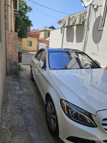 Mercedes C 300 4MATIC-2