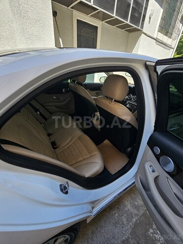 Mercedes C 300 4MATIC-5