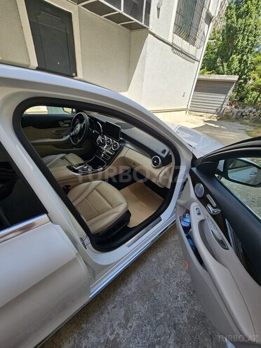 Mercedes C 300 4MATIC-7