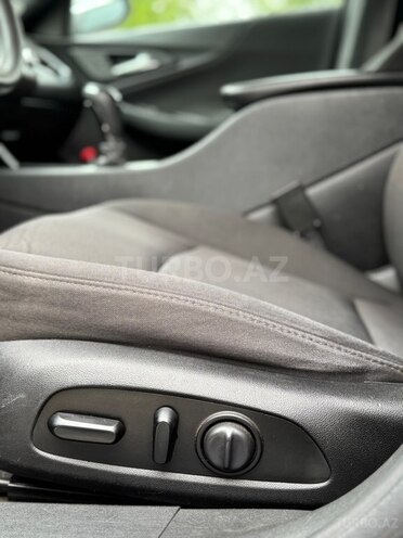 Chevrolet Malibu-13