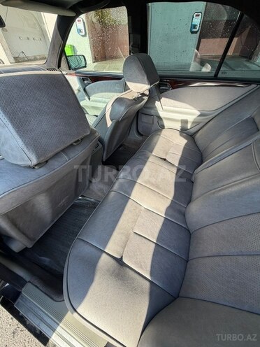 Mercedes E 240-7