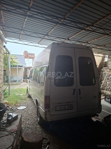 Ford Transit-13