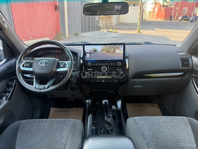 Toyota Land Cruiser Prado-7