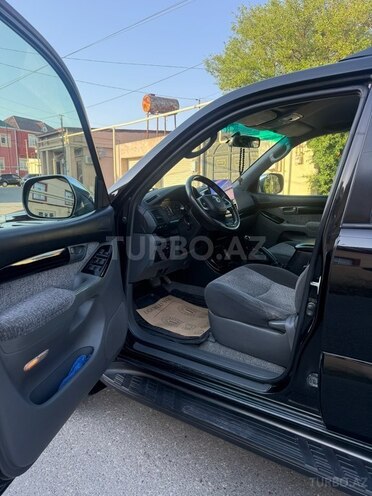 Toyota Land Cruiser Prado-3
