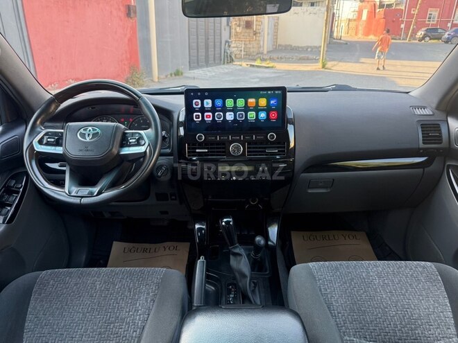 Toyota Land Cruiser Prado-6