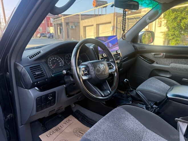 Toyota Land Cruiser Prado-8