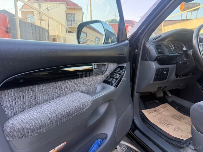 Toyota Land Cruiser Prado-9